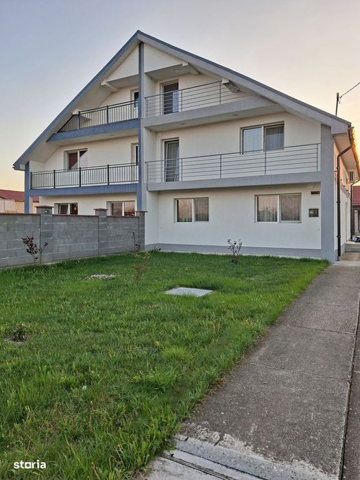 Casă Duplex tip P+E+M lângă Timișoara în comuna Săcălaz cu teren 780mp