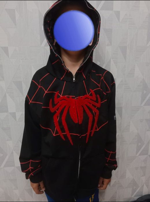 Продам толстовку на замке