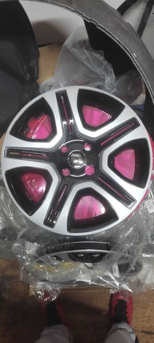 Колпак от Рено Сандеро степвей