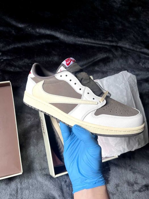 Sneakers Jordan 1 Retro Travis Scott Reverse Mocha - SALES