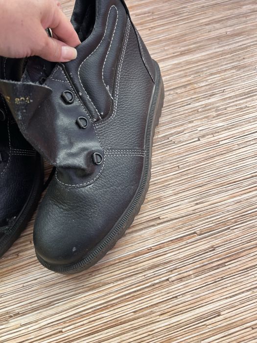 Продам ботинки спец обувь размер 42