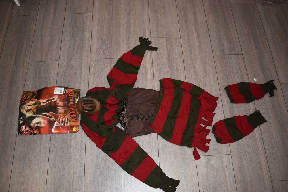 Costum Carnaval, Halloween, Serbare MISS KRUEGER  Import SUA