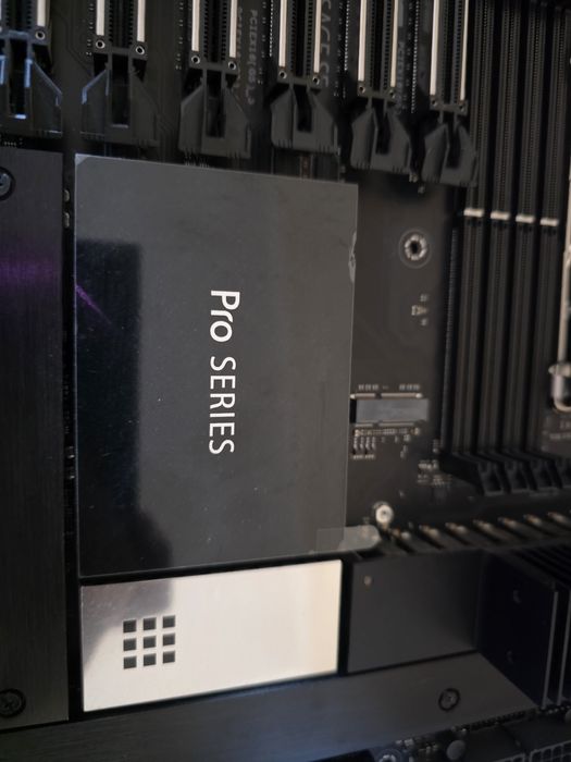 Asus WS W790e-Sage SE