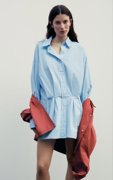 Рокля-риза на Зара, с етикет