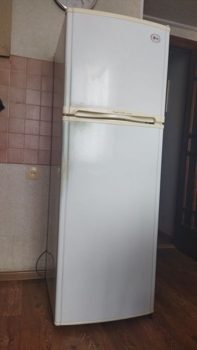 Продам Холодильник б/у