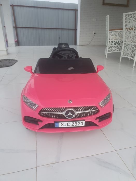 Mașinuță Mercedes