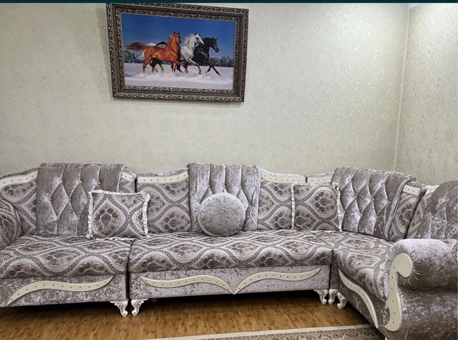 Королевский диван 4 м