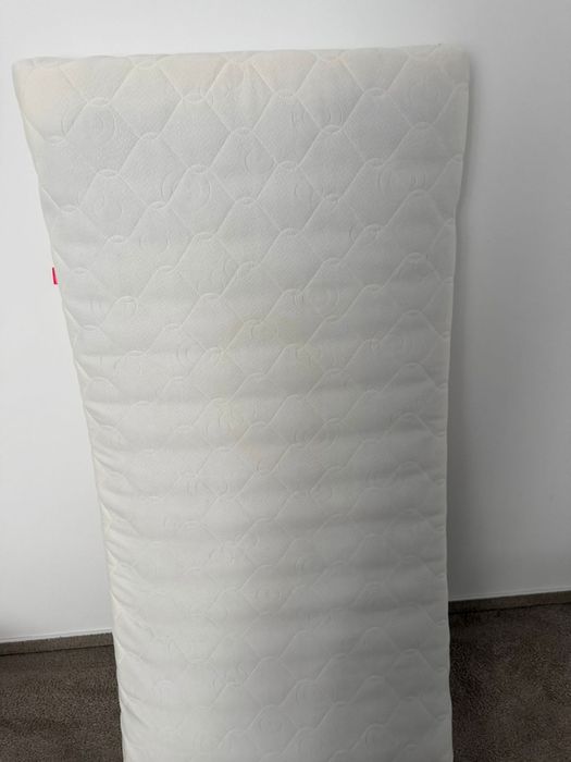 Pat jos pentru copii Montessori Ourbaby - alb
dimensiune paturi: 140x70 cm