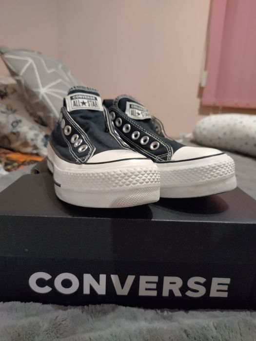Оригинални кецове converse Chuck Taylor.
Размер 36 
Цена 50лв за чифт