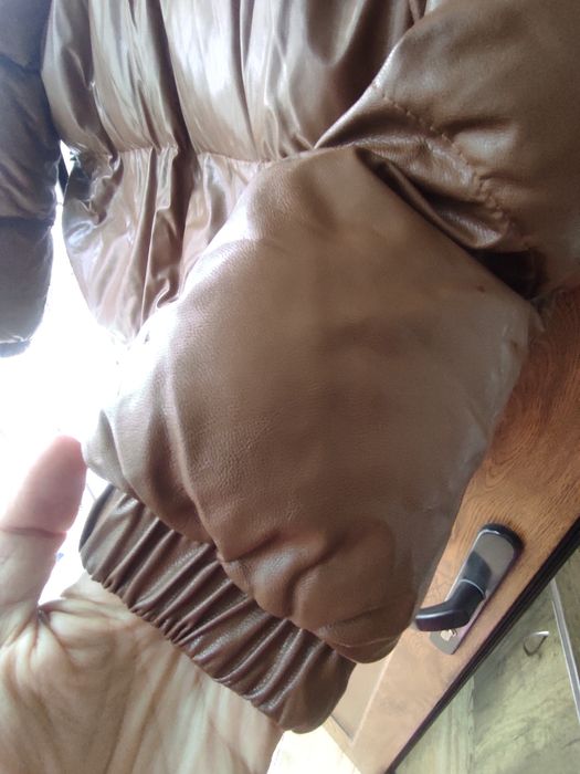 Перфектно яке, размер м-л,в цвят "камила"