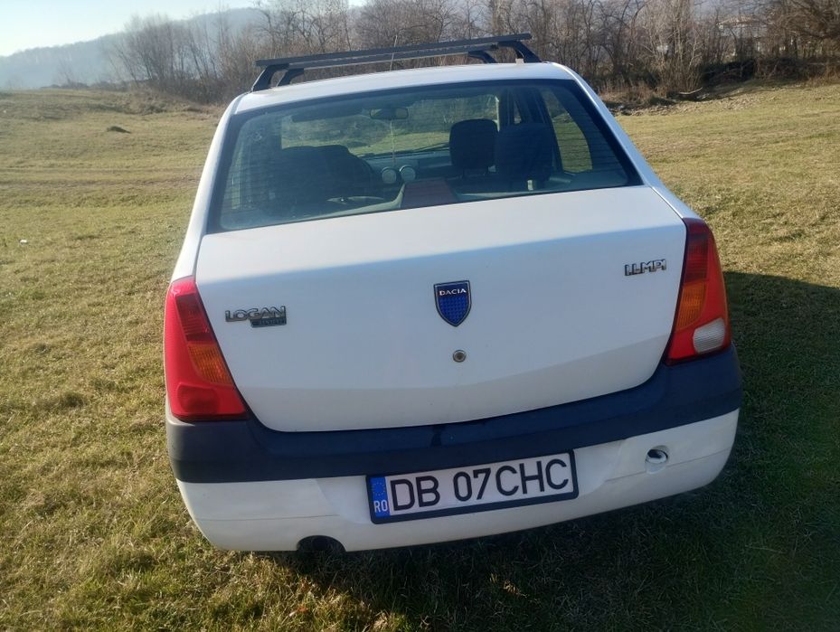 Vând Logan 2005 cu servodirecție.