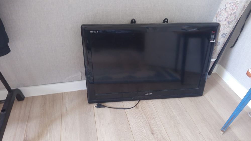 Продам телевизор