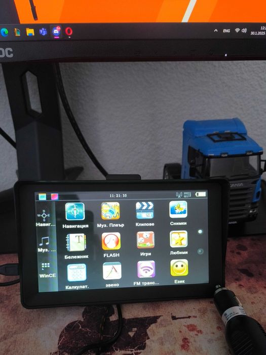 Професионална навигация за камион Navi Europe 7 инча с вграден сенник.