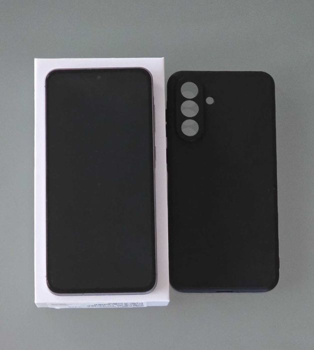 Продавам Samsung A565G