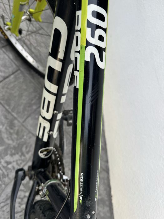 Bicicleta Cube Race 260