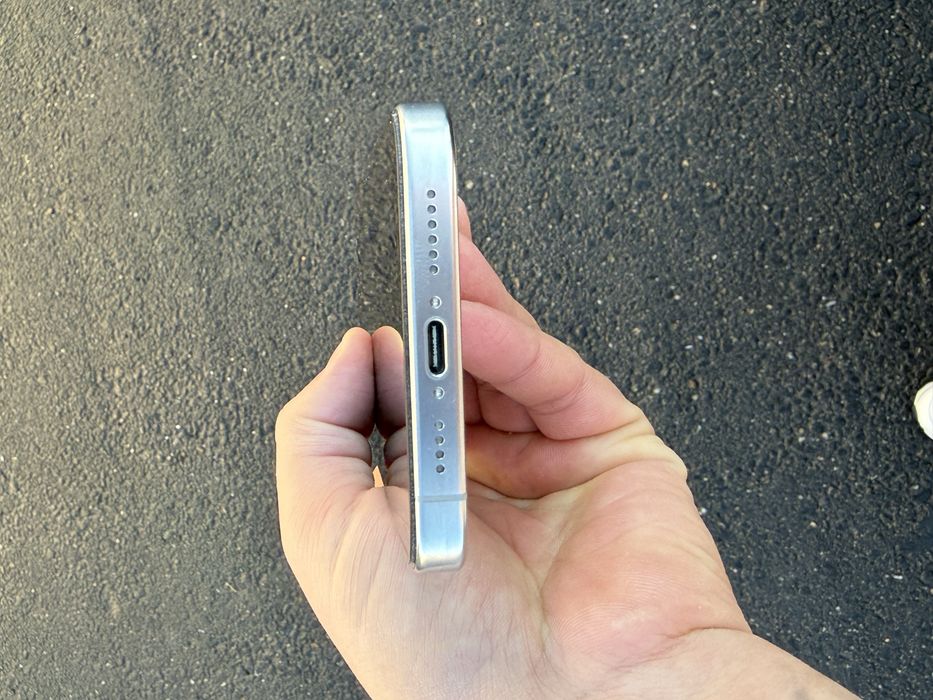 Iphone 16 pro max white