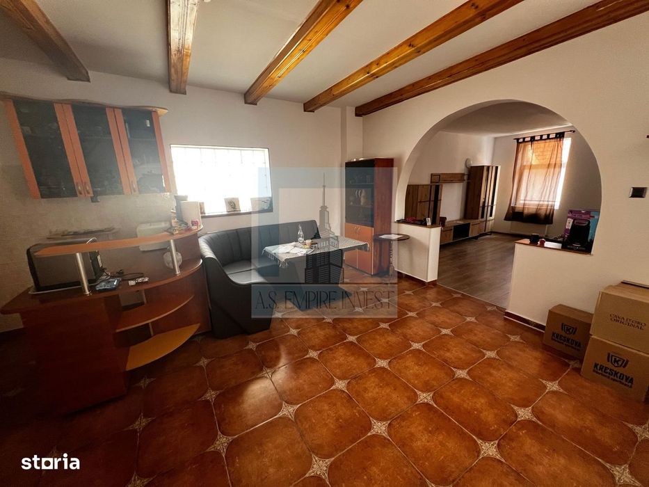 Casa /Villa 3 camere mobilata/utilata - zona Centrul Civic