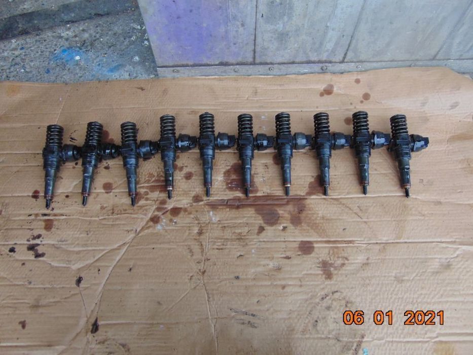 Injectoare VW Phaeton 5.0 Touareg 5.0 v10 tdi injector dezmembrez