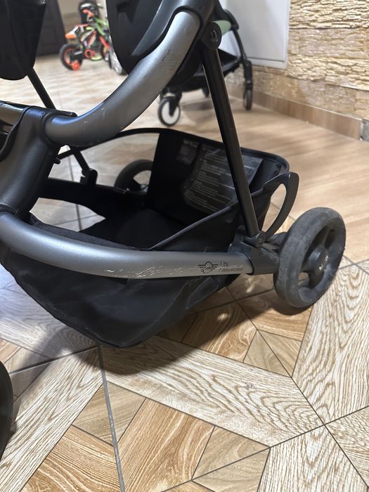 Продам коляску easywalker charley