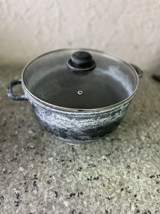 Кастрюли, казаны, сковородки
