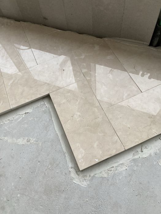 Casa la cheie sau la rosu