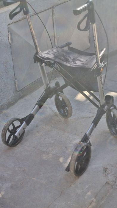 Cadru de mers cu 4 roți (Rolator pliabil) Uniroll Topas Premium