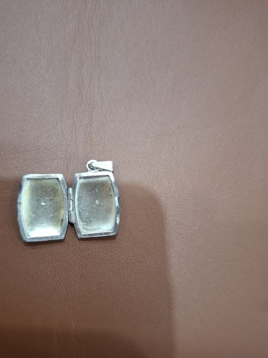 Продаются серебренные изделия .старые .