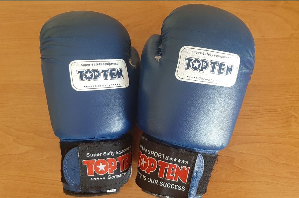 Перчатки для бокса Topten.
Размер 8