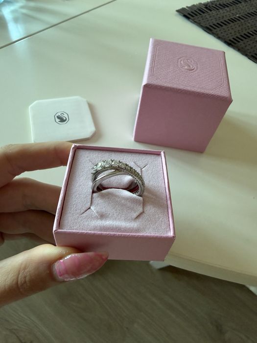Swarovski Hyperbola ring