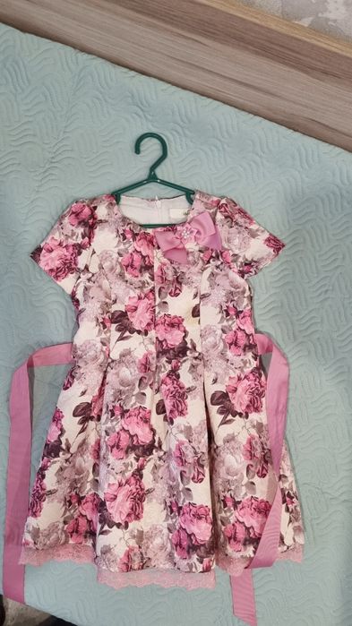 Платье на девочку