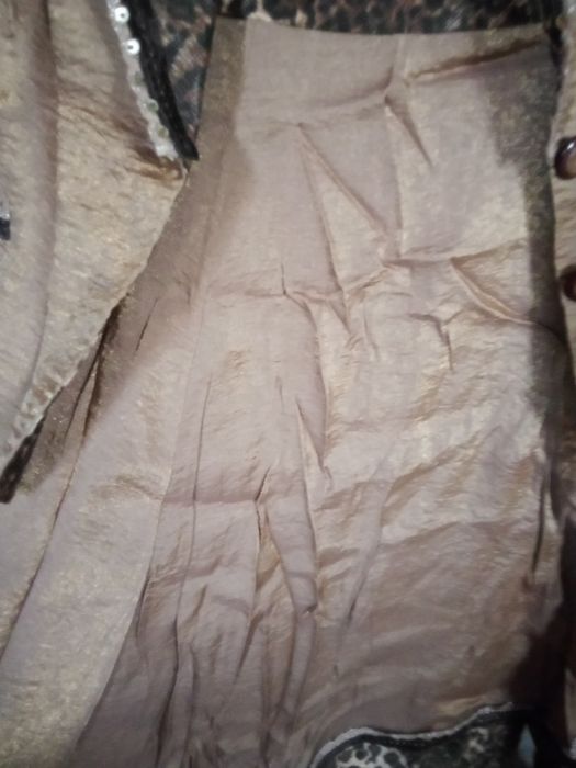 Продам костюм тройку