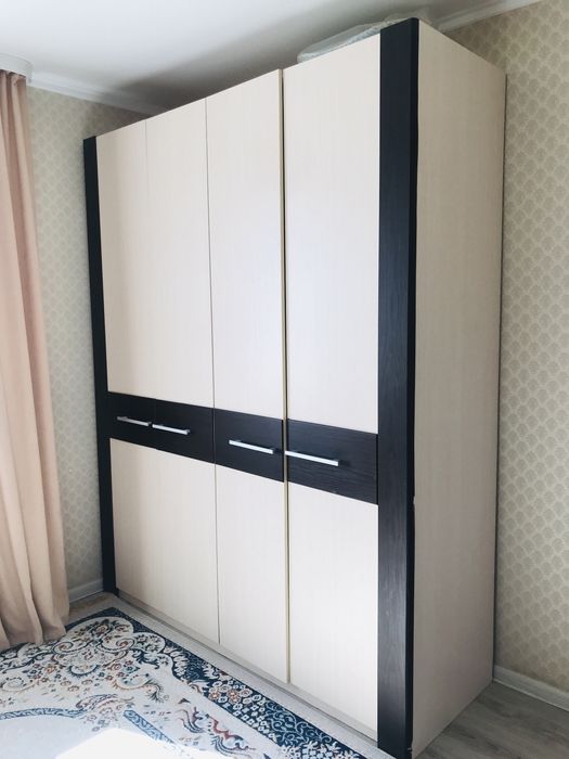 Продается спальный гарнитур