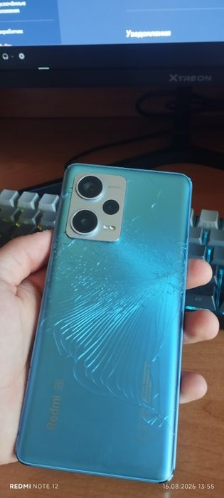 Redmi Note 12 Pro+ 5G 
Экран: 6,67" AMOLED, 120 Гц