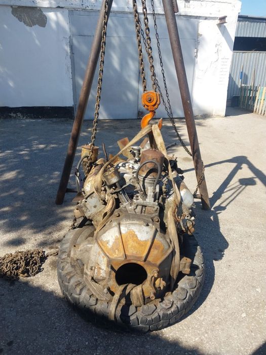 Продается мотор зил 130