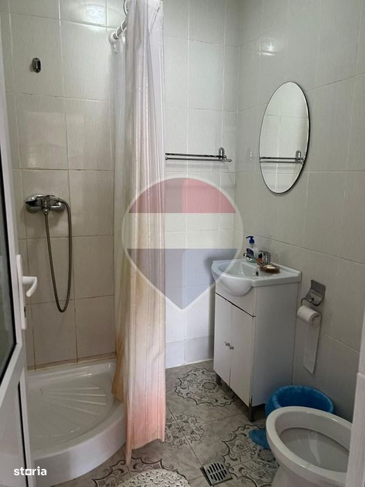Închiriere Pensiune + Restaurant + Sală Evenimente – Urlați (Central)