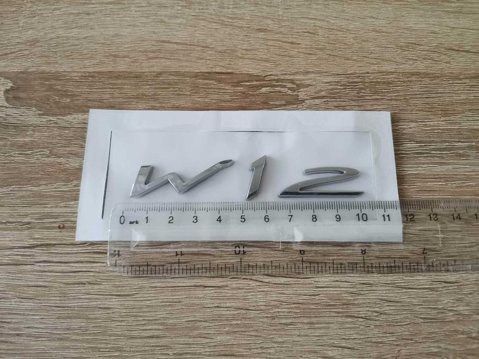 сребриста емблема W12 за Bentley