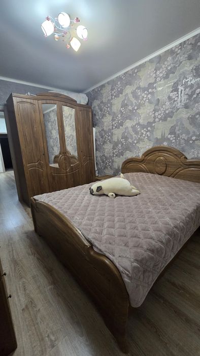 Продаётся спальный гарнитур
