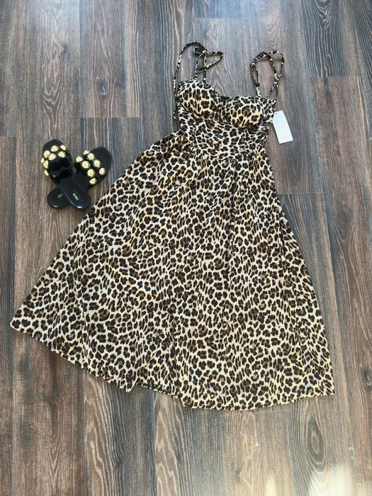 Rochie de vară, model actual si modern