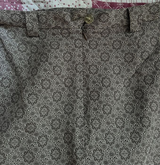 Елегантен дамски костюм пола и сако