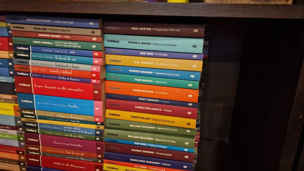 Colectia Cotidianul COMPLETĂ 131 volume – stare EXCELENTĂ – set integral