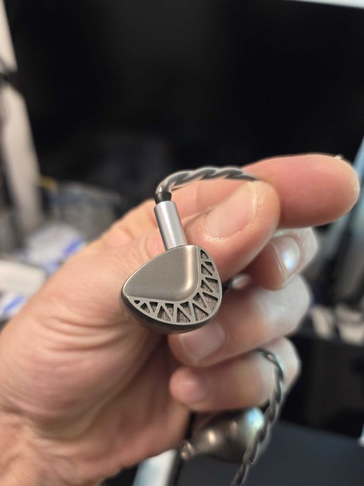 Casti IEM Unique Melody Maven II Crescent