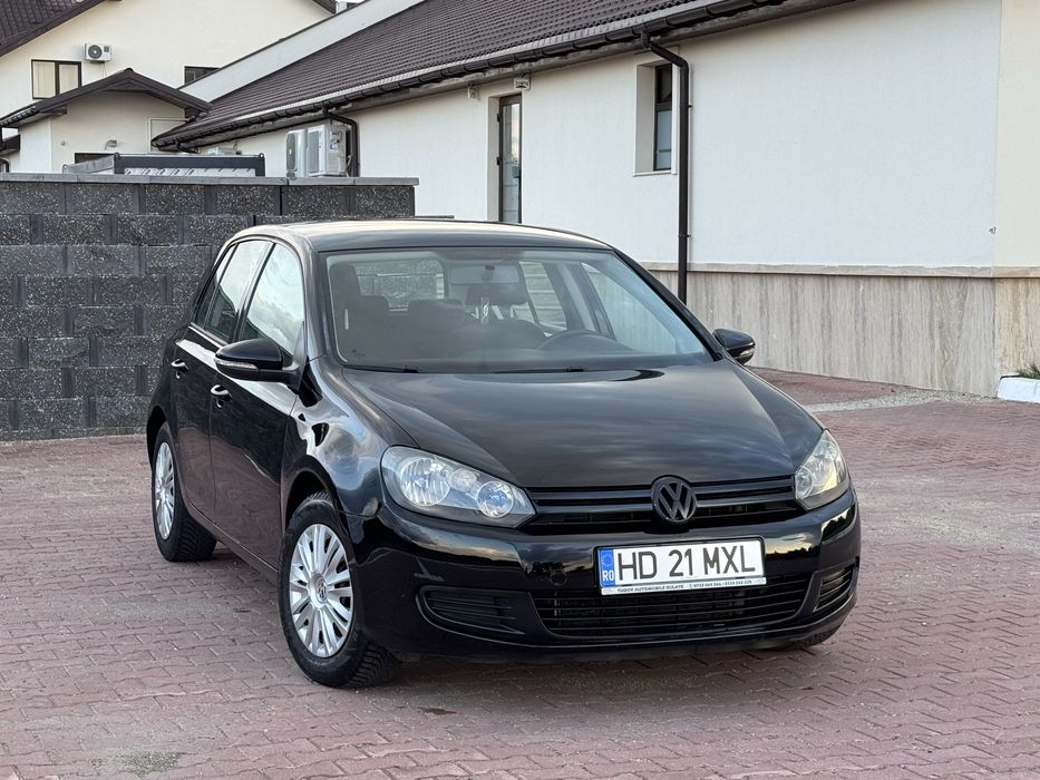 VOLKSWAGEN Golf 2010