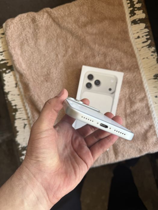iphone 17 pro max pamit 256g yomkost 97% holati oqip tel qlila karopka