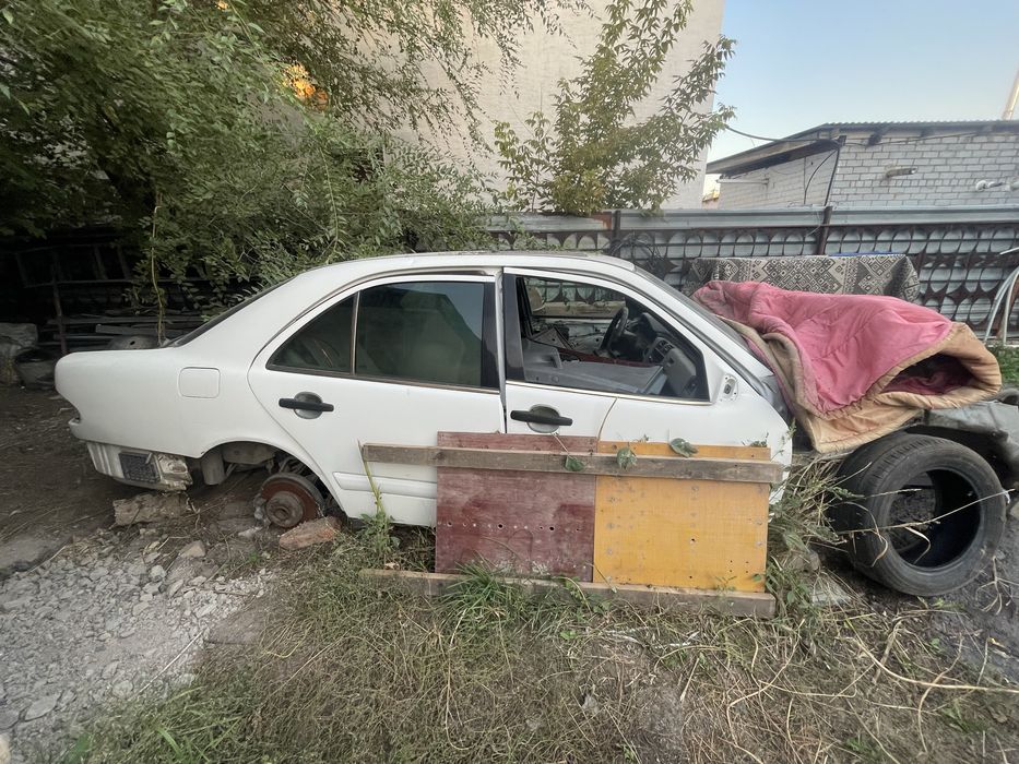 Мерс 210 лупарик авангард 96