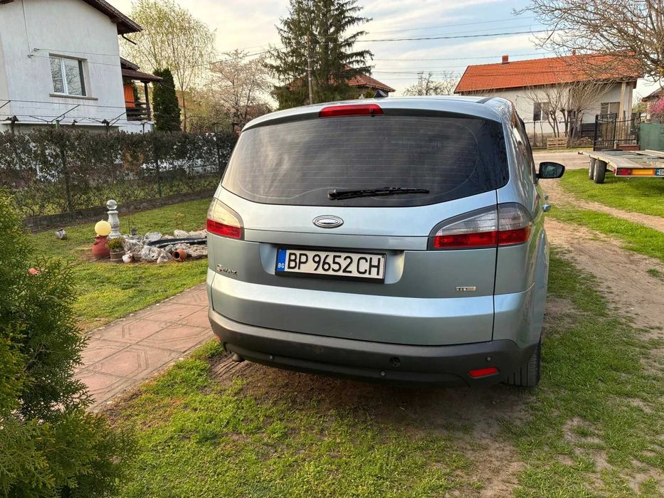 Продавам Ford S-Max