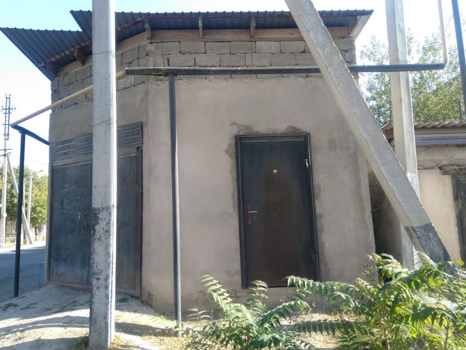 Гараж,другое.М-он Турлан.