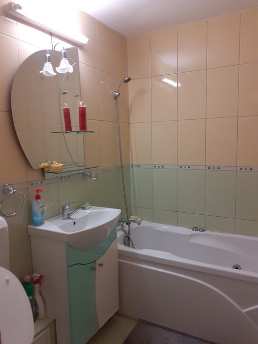 Proprietar - Inchiriez aprtament 2 camere decomandat