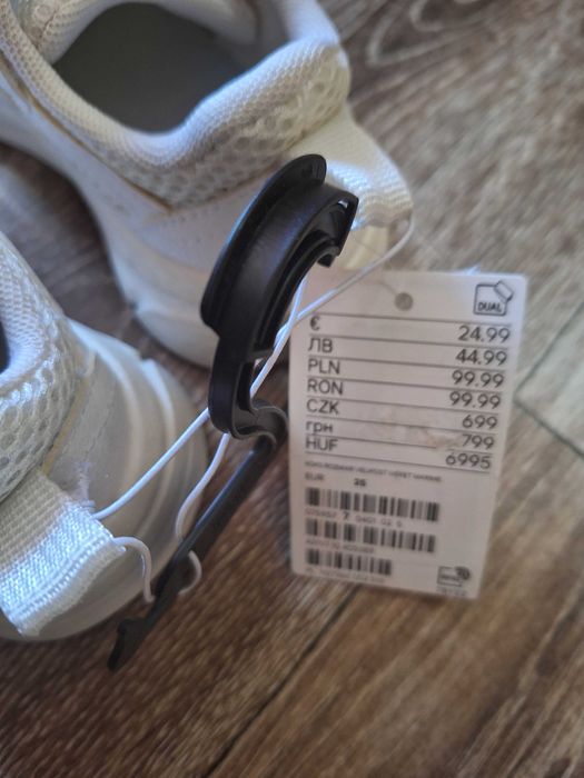 Нови детски обувки HM, размер 25