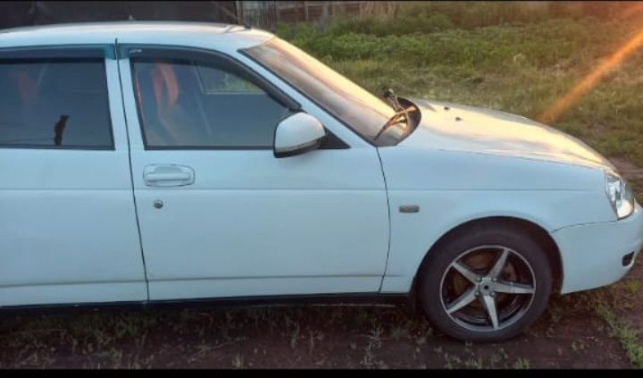 Срочно Продам ЛАДА ПРИОРА ЛЮКС 2012года.