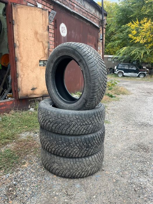 Продам шины 215/65/R16
